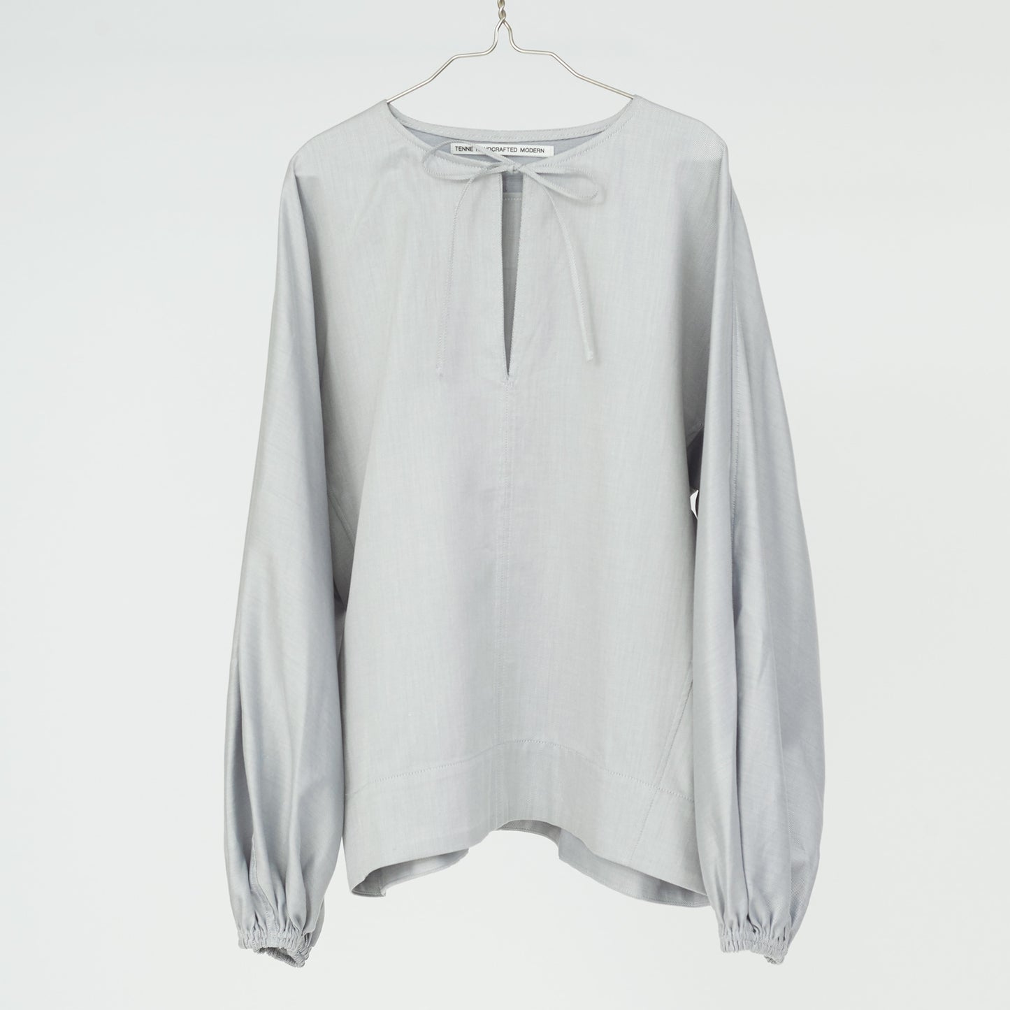 volume sleeve pullover