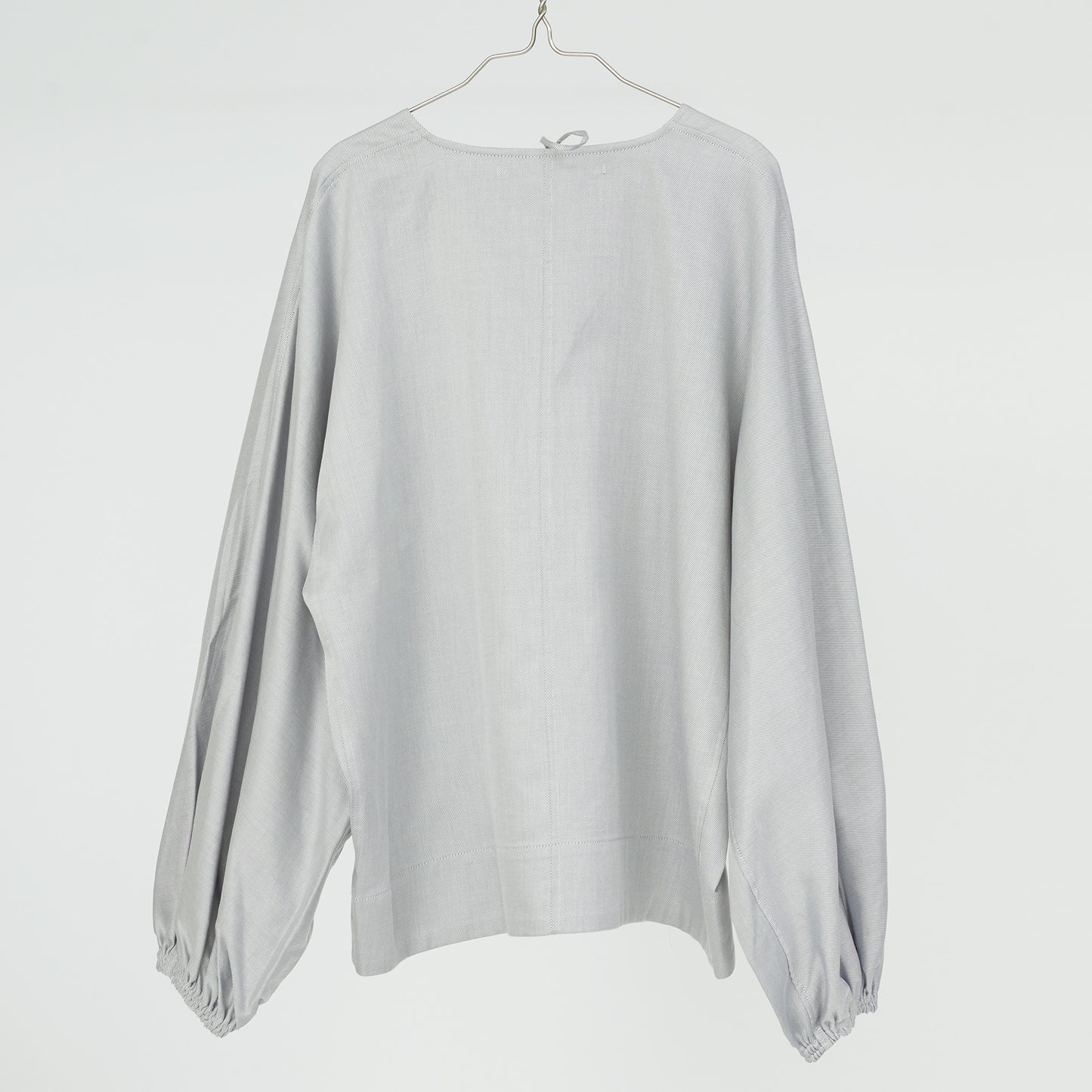 volume sleeve pullover